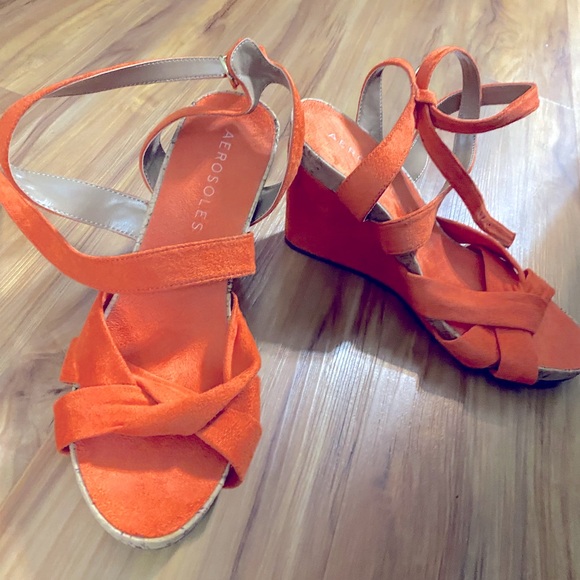 Spicy Orange Aerosoles Wedges - Picture 1 of 3
